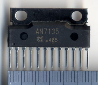 �X�e���I�p���[�A���v�h�b�FAN7135