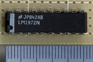 �I�[�f�B�I�A�b�e�l�[�^�h�b�FLM1972N