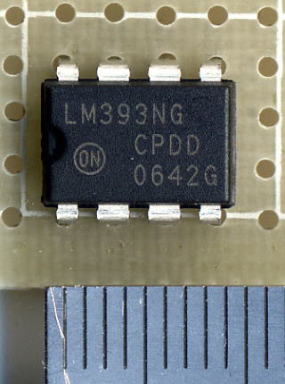 2回路コンパレータ:LM393N