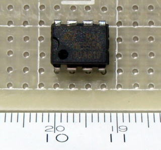 �^�C�}�[IC��NE555N