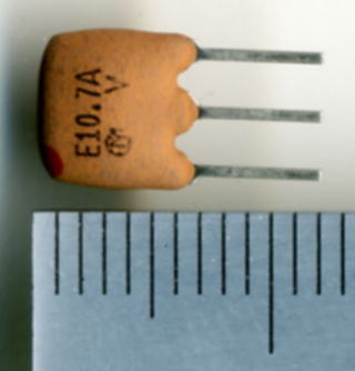 �Z���~�b�N�t�B���^�[10.7MHz