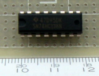 デジタルICのSN74HC138N