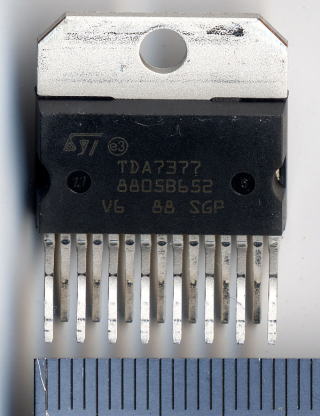 �J�[�I�[�f�B�I�p���[�A���v�h�b�FTDA7377